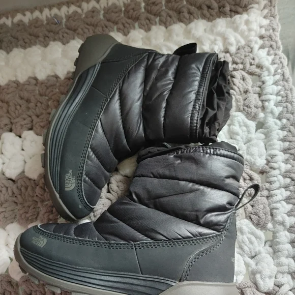 North Face Thermaball Boots - Picture 4 of 7